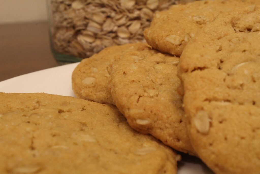 Pile of natural peanut butter oatmeal cookies.