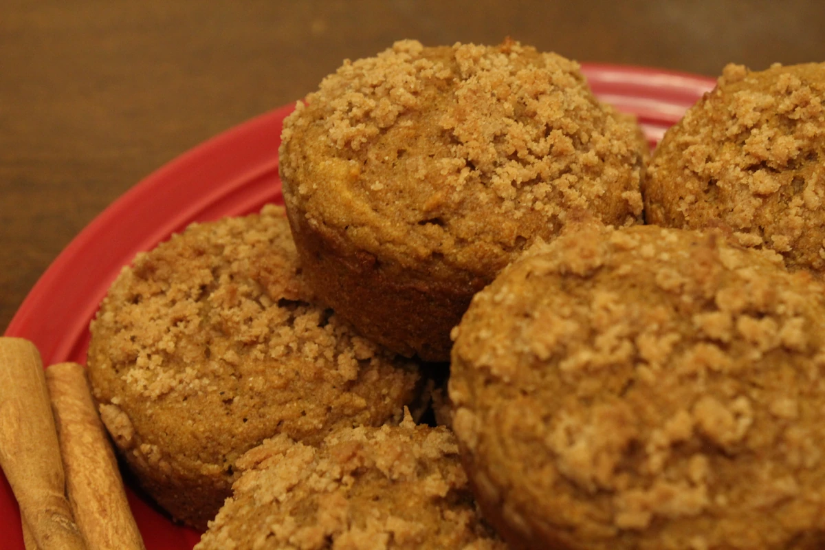 Healthy Pumpkin Applesauce Muffins